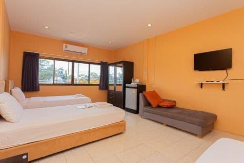 Deluxe Family Room