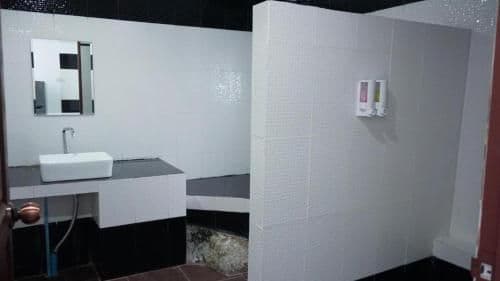 Deluxe Double Room with Side Sea View