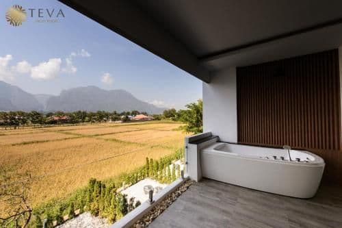 Suite with Mountain View