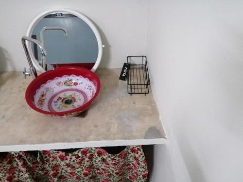 Single Bed in Mixed Dormitory Room