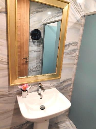 Single Room with Shared Bathroom
