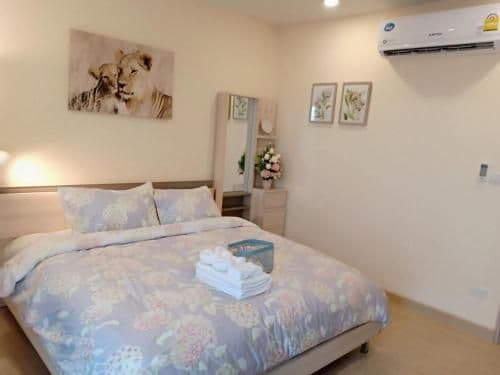 Standard Double Room with Shared Bathroom