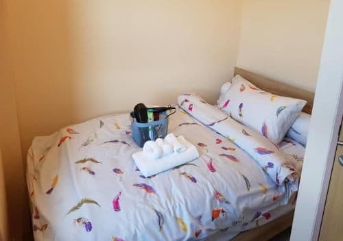 Single Room with Shared Bathroom
