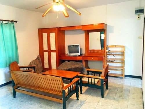 One-Bedroom Bungalow