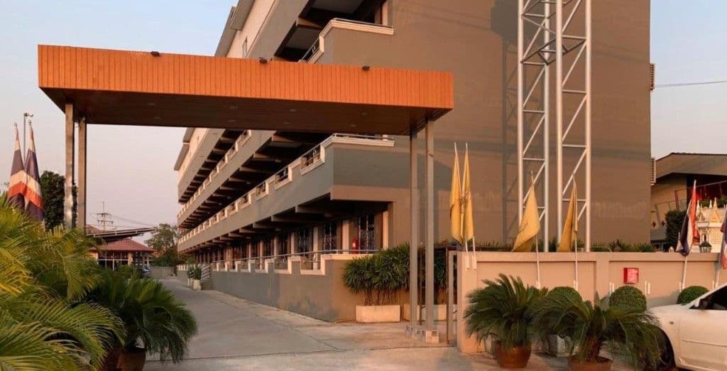 Hotel M Rojana Ayutthaya โรงแรมเอ็ม โรจนะ อยุธยา