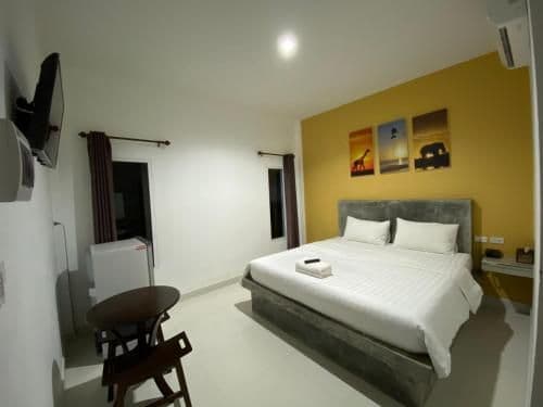 Standard King Room
