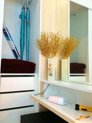 Deluxe One-Bedroom Apartment