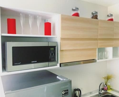 Deluxe One-Bedroom Apartment