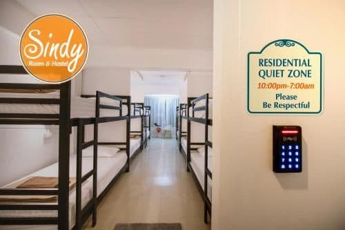 10-Bed Mixed Dormitory Room