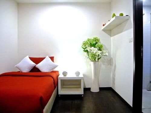 Apartment with Garden View