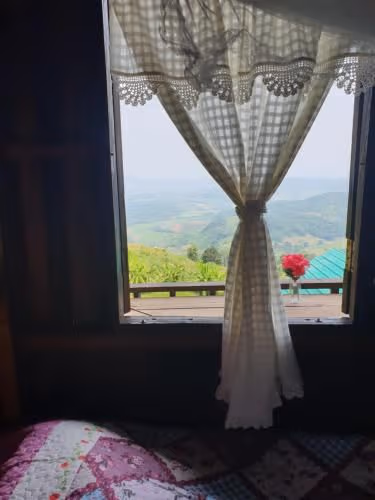 Double or Twin Room with Mountain View