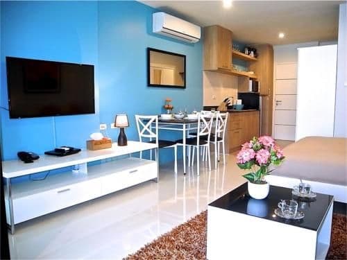 Studio Apartment