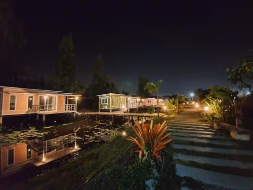 Bungalow - Water Front