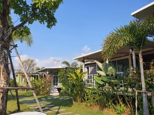 Bungalow with Garden View