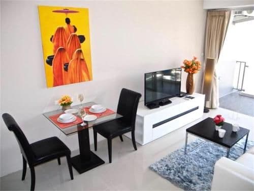 Apartment with Garden View