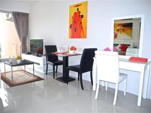 Studio Apartment