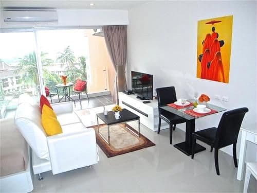Studio Apartment