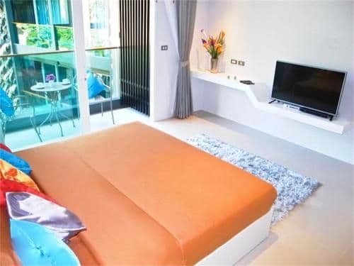Studio Apartment