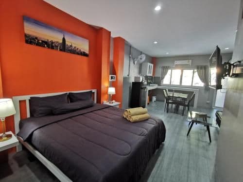 Deluxe Family Studio Ground Floor with Street View