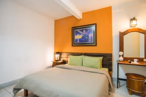 Double Room - No Window