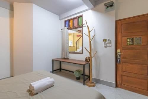 Double Room - No Window