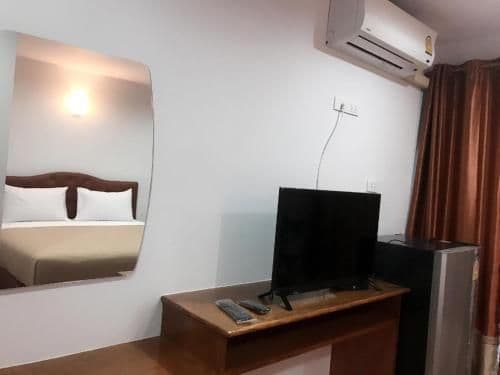 Deluxe Double Room (2 Adults + 1 Child)