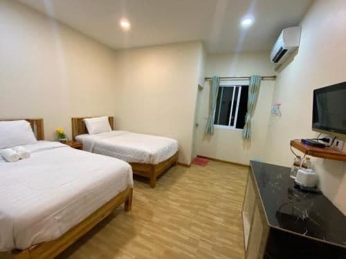 Twin Room with Private Bathroom