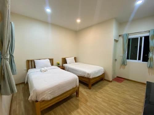 Twin Room with Private Bathroom