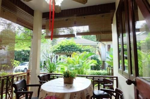 Villa with Garden View