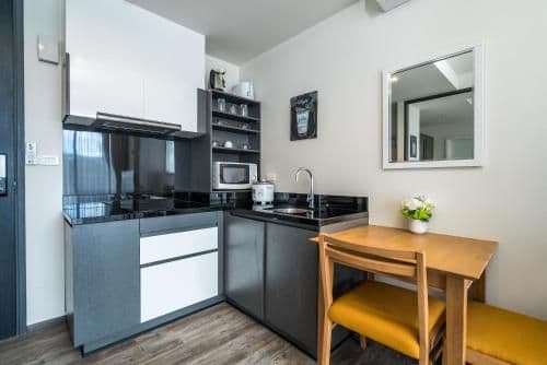 Apartment with Shower