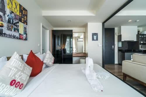 Apartment with Shower