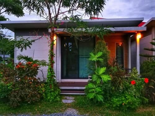 Villa with Garden View
