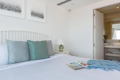 Suite 6 with amazing sea view and private pool