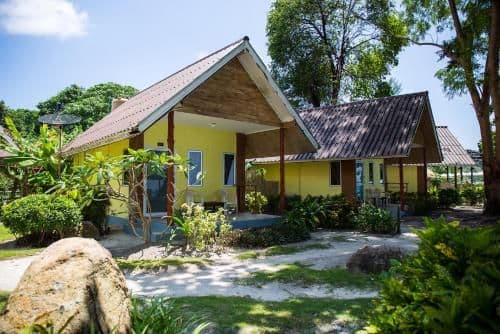 Deluxe Beach Front Cottage with Double Bed