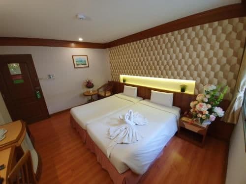 Standard Twin Room