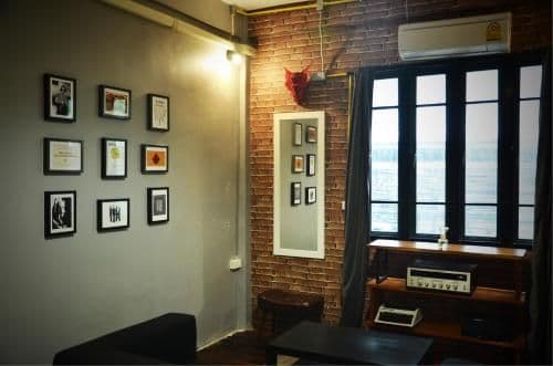 (No.2B) The Rock Room