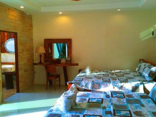 Executive Deluxe Double Room with Air Conditioning