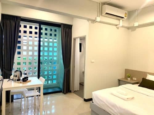 Studio Apartment