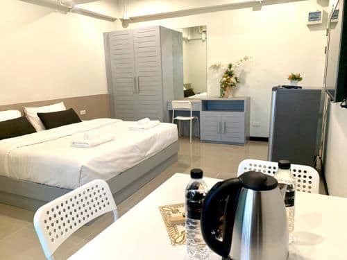 Studio Apartment