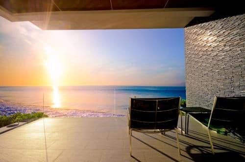 Villa - Beach Front