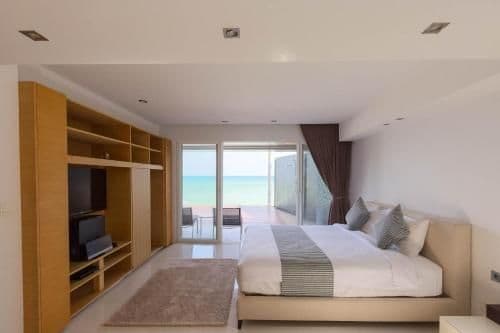 Villa - Beach Front