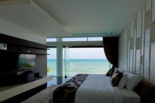 Villa - Beach Front