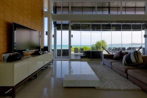 Villa - Beach Front