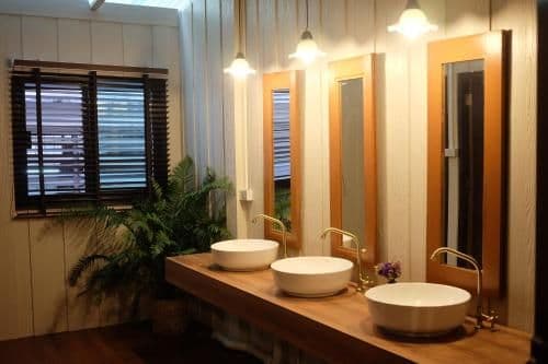Queen Room with Shared Bathroom