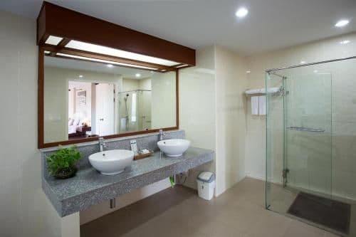 Queen Suite with Sea View