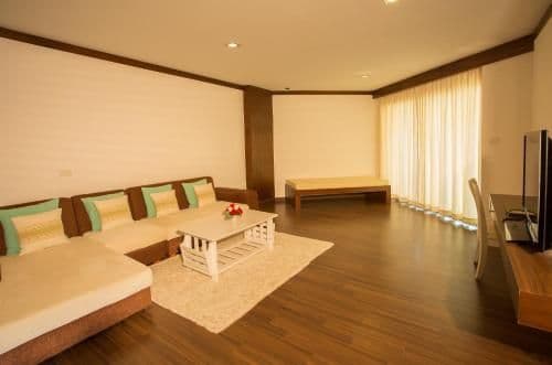Queen Suite with Sea View