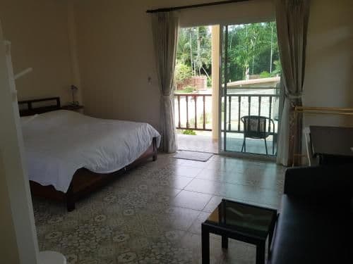 Bungalow with Patio