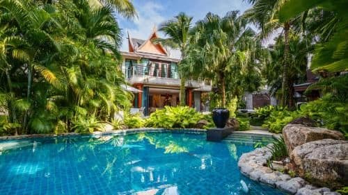 Villa in the Garden, Surin Beach with private spa