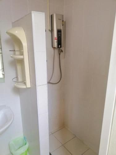 Economy Quadruple Room with Shared Bathroom