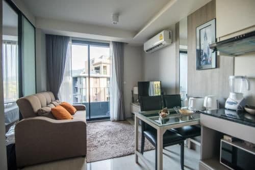 One-Bedroom Apartment